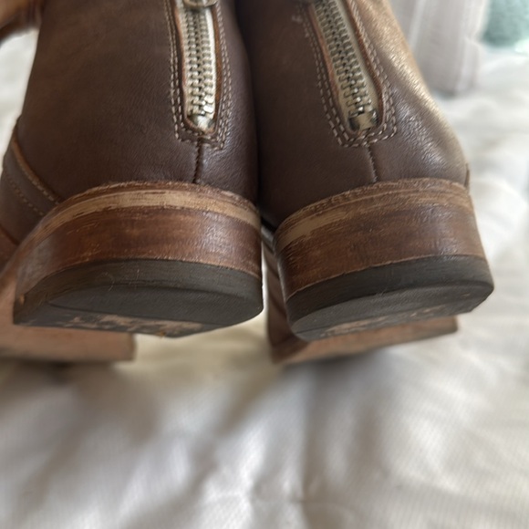 Free People ankle bootie size 8.5 color toupe - Picture 5 of 9